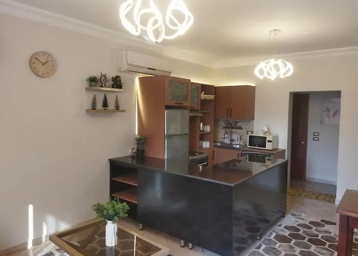 Apartment Sunny Lakes 2-bedroom With Pool & Mountain View